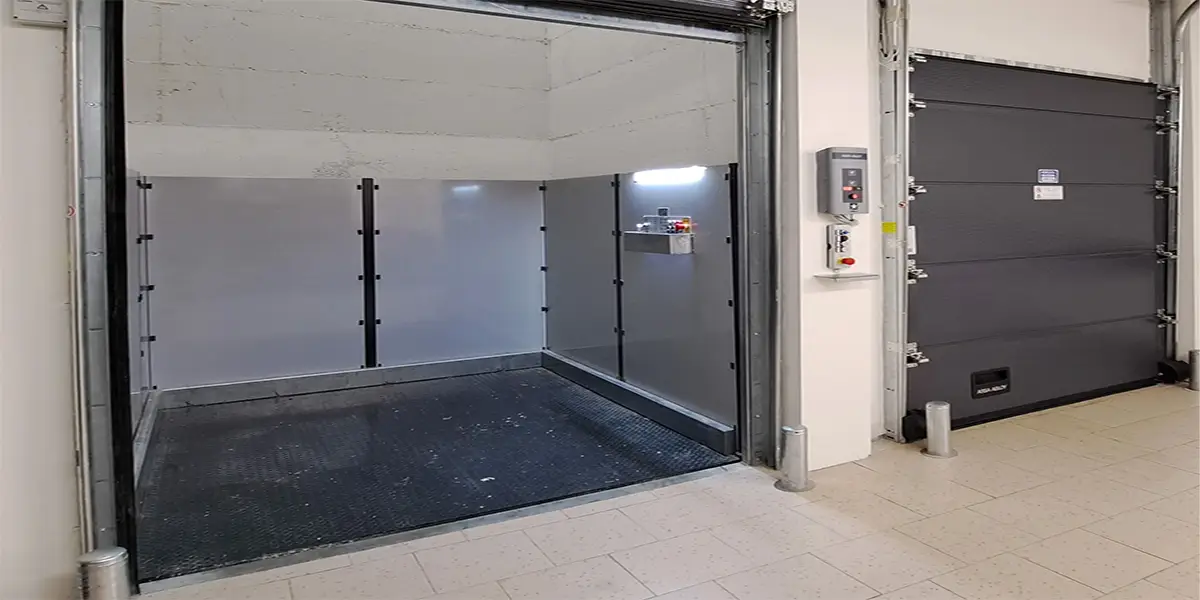 Heavy-duty cargo elevator for warehouses and factories in the UAE