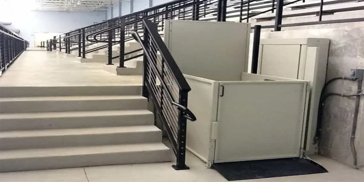 Platform lift for accessibility and wheelchair use in Dubai