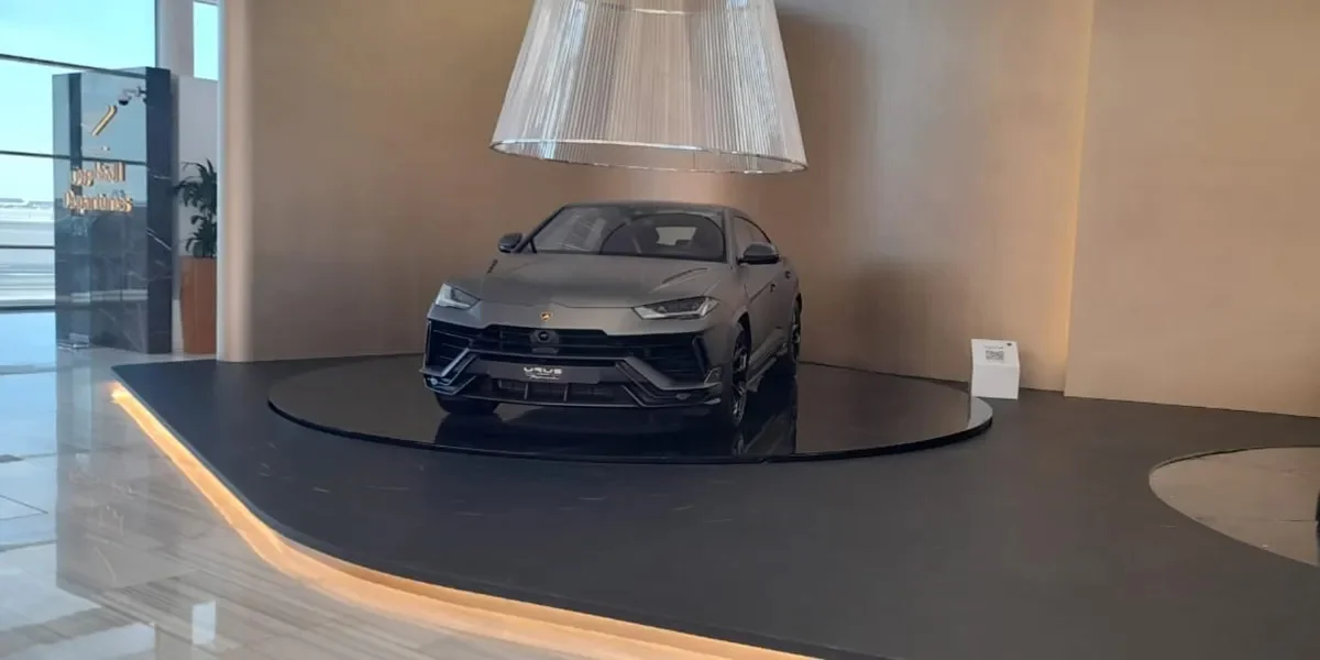 Control console and remote for car turntable