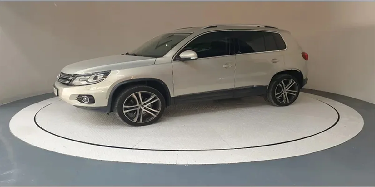 Flush car turntable at villa basement UAE